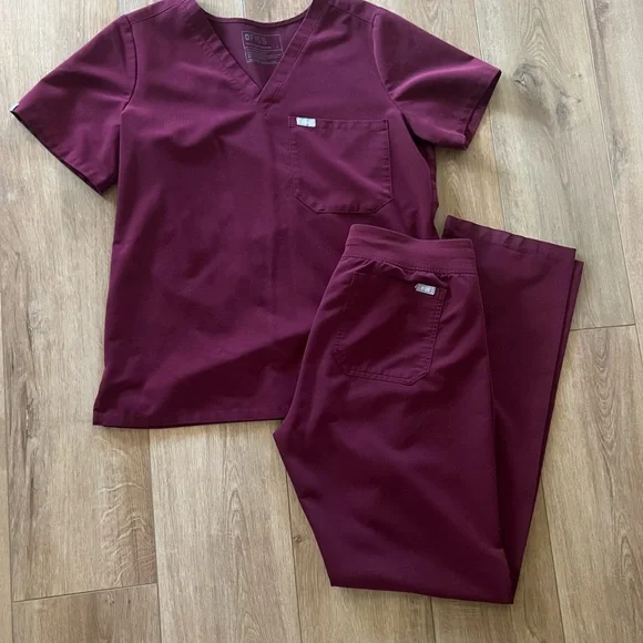 Figs Burgundy Scrub Set Women’s Large Catrina and Medium Tall Livingston - Picture 1 of 4